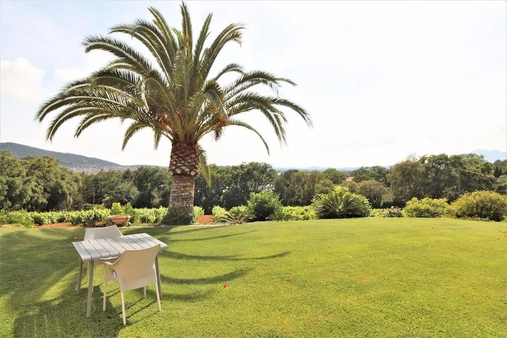 Le Domaine Des Vignes-Spacieuse Villa/Piscine Hyeres France