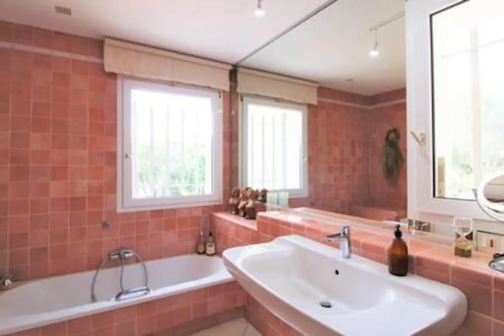 Le Domaine Des Vignes-Spacieuse Villa/Piscine Hyeres Villa